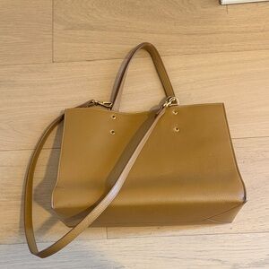 Structured Leather Shoulder Bag in Caramel Tan